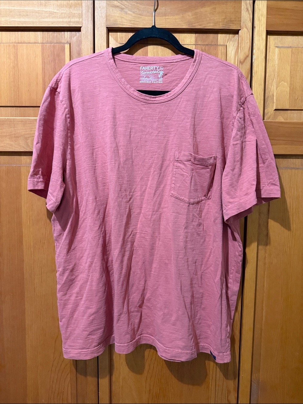 Faherty Sunwashed Pocket Cotton Mens T-Shirt